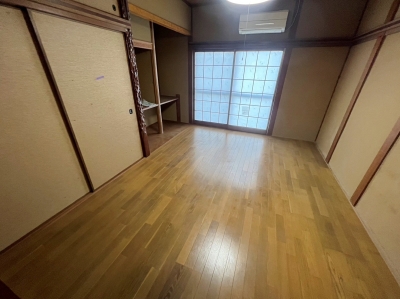 南小羽山町２丁目貸家